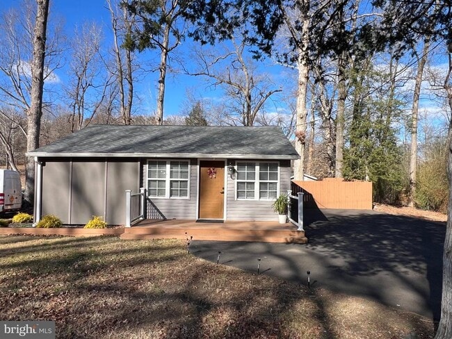 property at 33 Old US Hwy 1