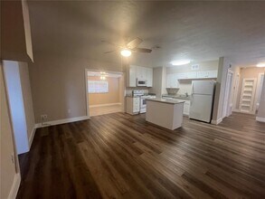 2472 Picnic St in Port Charlotte, FL - Building Photo - Building Photo