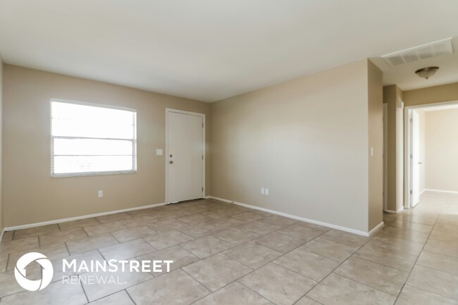 10302 Palm Lake Blvd in Port Richey, FL - Building Photo - Building Photo