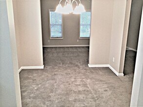121 Cameron Way Cir in Winston-Salem, NC - Building Photo - Building Photo