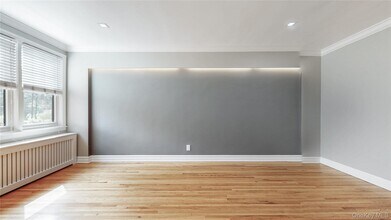 67-04 Selfridge St in Queens, NY - Building Photo - Building Photo
