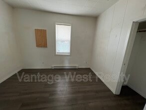 175 Eckhardt Ave W in Penticton, BC - Building Photo - Building Photo