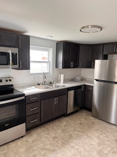 220 N Fillmore St in Red Bud, IL - Building Photo - Building Photo