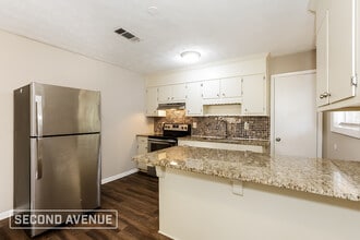 2053 Chestnut Log Dr in Lithia Springs, GA - Building Photo - Building Photo