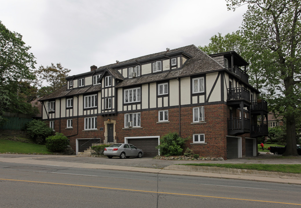 Brule Park Apartments in Toronto, ON - Building Photo