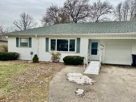 609 Loomis St in Naperville, IL - Building Photo