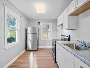 74 Forest Hill Ave NE in Roanoke, VA - Building Photo - Building Photo