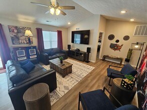 812 Pierson Rd in Trenton, OH - Building Photo - Building Photo