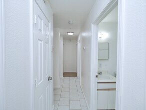 7226 Fresno St in Oakland, CA - Foto de edificio - Building Photo