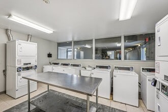 Thornton Place Apartments in Minneapolis, MN - Foto de edificio - Interior Photo