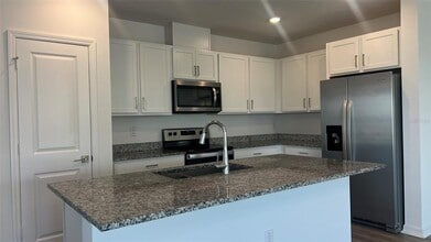 692 Stoney Pointe Cir in Davenport, FL - Building Photo - Building Photo