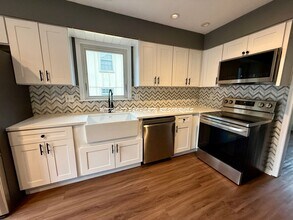 13008 W 101st St in Lenexa, KS - Building Photo - Building Photo