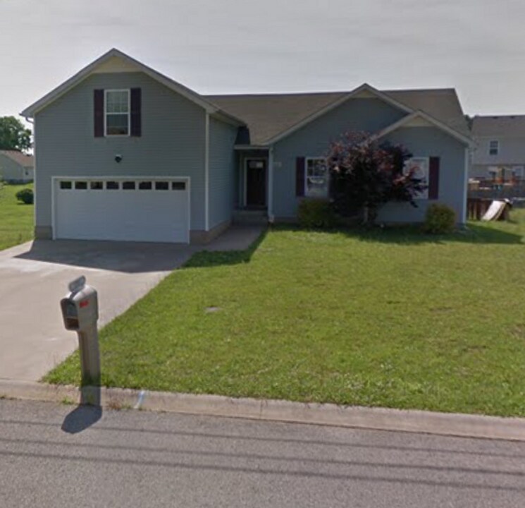 3787 Man O War Blvd in Clarksville, TN - Building Photo