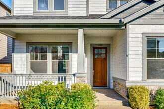 11741 SW Barcelona St in Wilsonville, OR - Building Photo - Building Photo