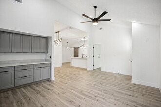 11615 Henley Dr in Houston, TX - Building Photo - Building Photo