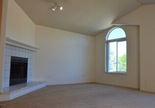 11906 Copper Mountain Dr in Anchorage, AK - Building Photo - Building Photo