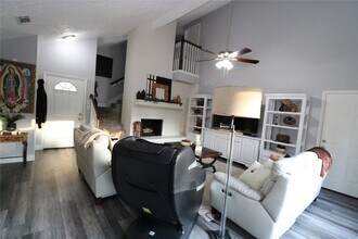 25107 Spring Creek Dr in Spring, TX - Building Photo - Building Photo