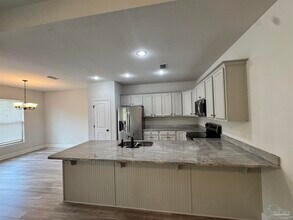 5723 Maggie Rose Cir in Milton, FL - Building Photo - Building Photo