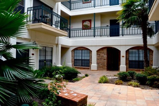 property at 1908 San Antonio St