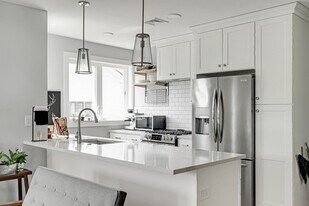 19 Plymouth St, Unit 2 in Cambridge, MA - Building Photo