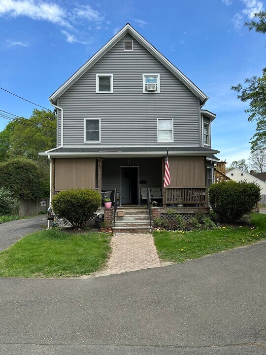 74 Grassy Plain St in Bethel, CT - Building Photo