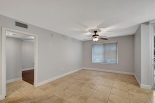 109 Villa Cir, Unit 109 in Boynton Beach, FL - Foto de edificio - Building Photo