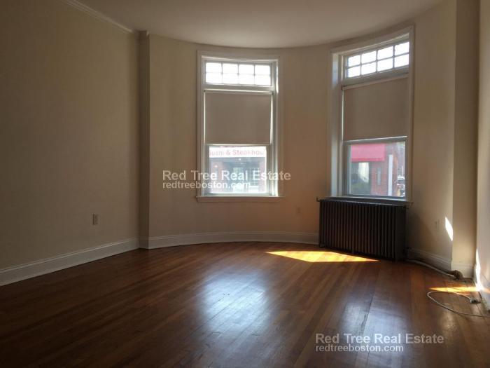 15 Green St in Brookline, MA - Building Photo