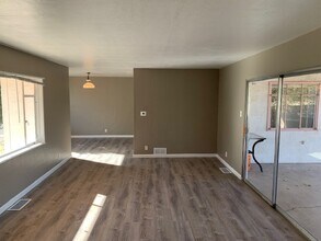 29 Garden Park Cir NW in Albuquerque, NM - Building Photo - Building Photo