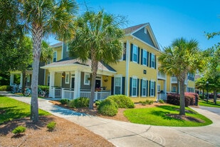 Magnolia Downs in Charleston, SC - Building Photo