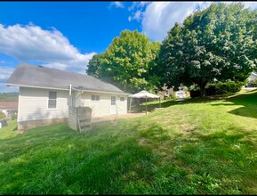 715 Washington St in Barrackville, WV - Building Photo - Building Photo