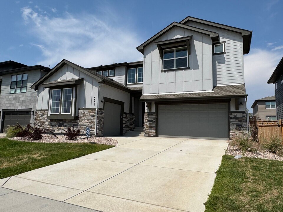 4431 Hickory Hl St in Timnath, CO - Building Photo
