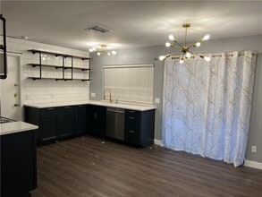 7004 Colony Park Dr in Austin, TX - Building Photo - Building Photo