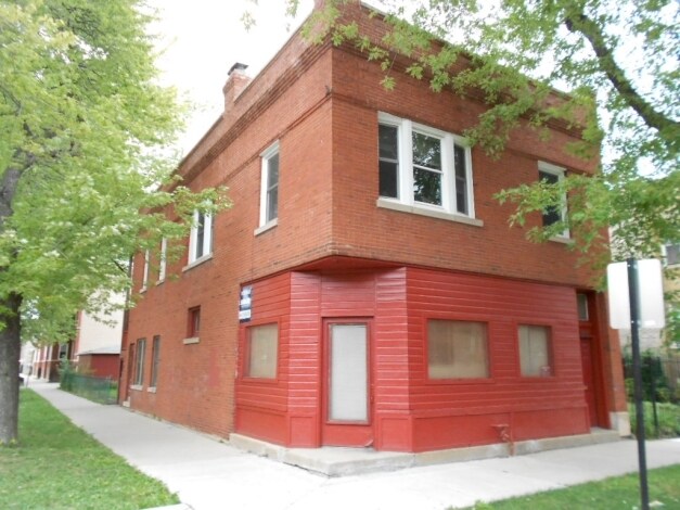 3756 W Windsor Ave