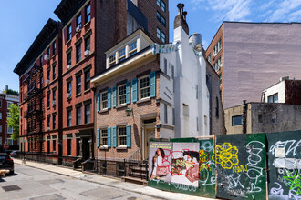 12 Gay Street in New York, NY - Building Photo - Building Photo