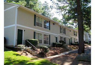 Manchester Ridge in College Park, GA - Building Photo - Building Photo