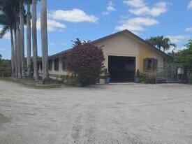 14127 Equestrian Way in Wellington, FL - Building Photo