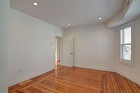 14 Alberta Ter, Unit 3 in Cambridge, MA - Building Photo - Building Photo