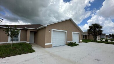 1115 Gleason Pkwy in Cape Coral, FL - Building Photo - Building Photo