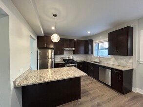 1143 Maple, Unit 1149-3 in Evanston, IL - Foto de edificio - Building Photo