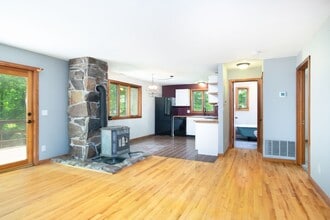 1802 Shelor Ln in Blacksburg, VA - Building Photo - Building Photo
