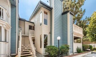 2486 Pleasant Way in Thousand Oaks, CA - Building Photo