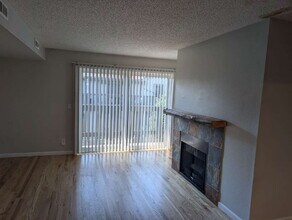 6435 S Dayton St in Englewood, CO - Foto de edificio - Building Photo