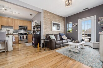 2546 W George St in Chicago, IL - Building Photo - Building Photo