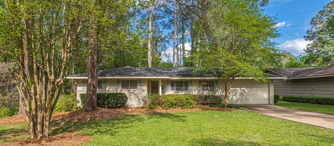 4126 Navajo Rd in Jackson, MS - Building Photo