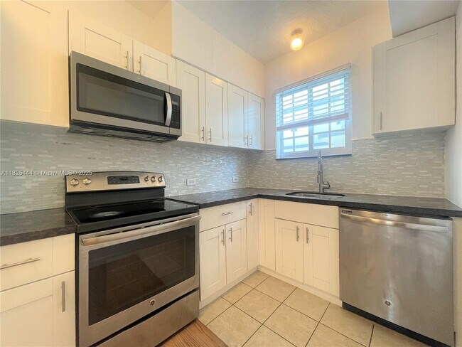 635 12th St in Miami Beach, FL - Building Photo - Building Photo