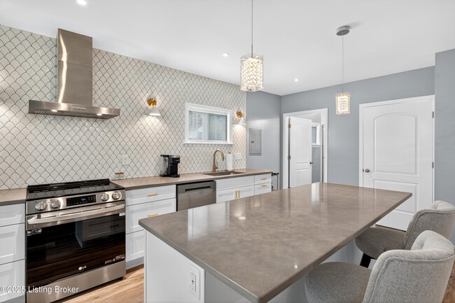 1537 W Market St in Louisville, KY - Building Photo - Building Photo