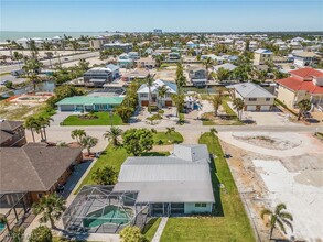 140 Egret St in Fort Myers Beach, FL - Building Photo - Building Photo