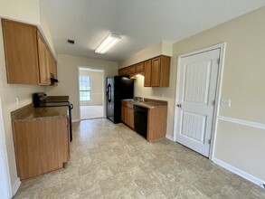 800 Malibu Dr in Hinesville, GA - Building Photo - Building Photo