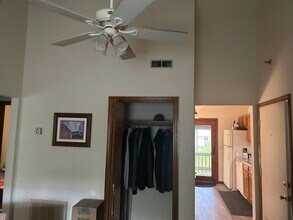 3011 Lone Pine Rd, Unit D in Schenectady, NY - Foto de edificio - Building Photo