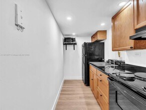 1740 NW N River Dr in Miami, FL - Building Photo - Building Photo